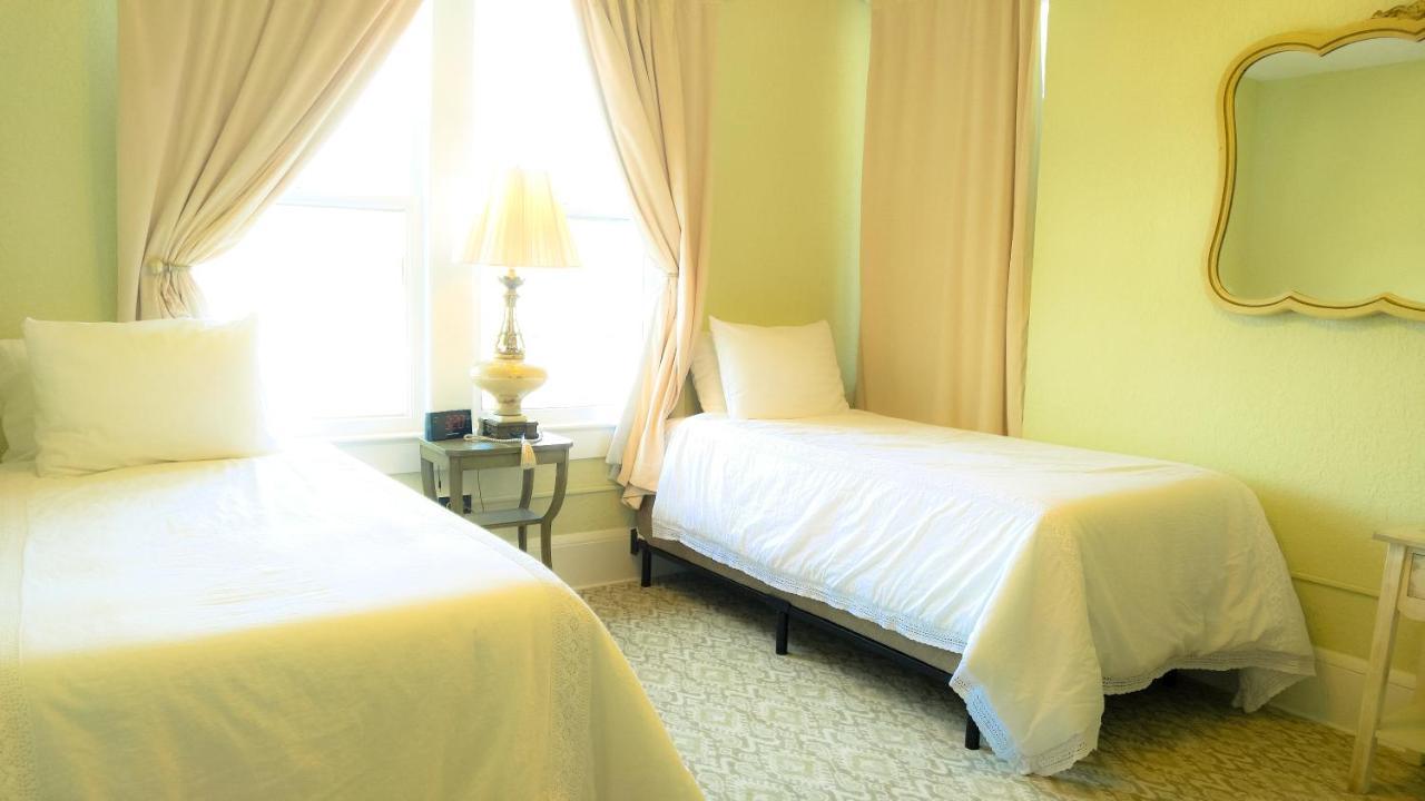 The Deland Hotel Exterior photo